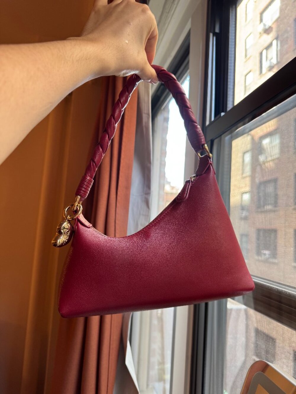 AUPEN Nirvana Shoulder Bag in Rouge